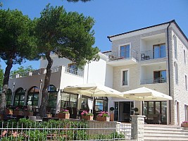 Nikola Hotel