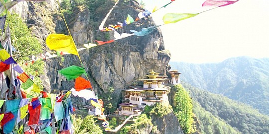India & Bután