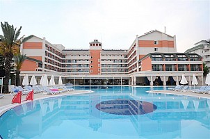Insula Resort & Spa Hotel