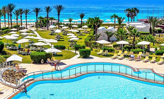 Delfino Beach Resort & Spa (4)