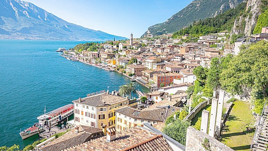 Jezero Lago di Garda, perla italských Alp (Jezero Lago di Garda, perla italských Alp)