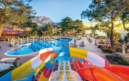 Crystal Aura Beach Resort & SPA (3)