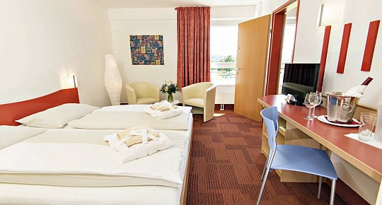 H2O Hotel-Therme-Resort (2)