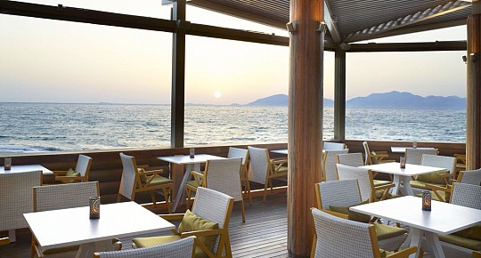 Neptune Luxury Resort (3)