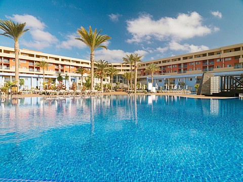 Iberostar Waves Gaviotas Park (2)