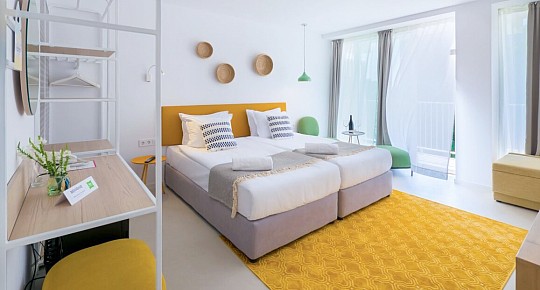 Ibis Styles Golden Sands Roomer Hotel (2)