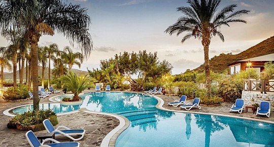 Cruccuris Resort