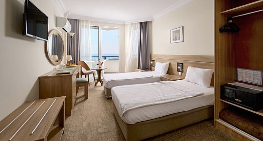 Elysee Beach Hotel (3)