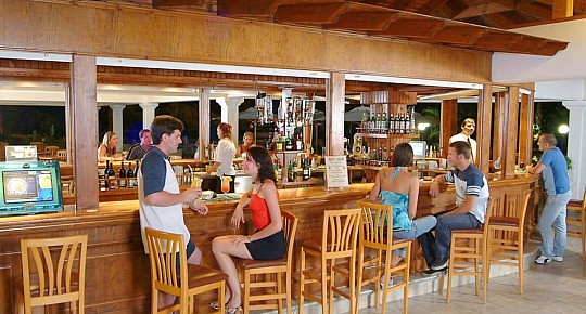 Nissiana Hotel & Bungalows (5)