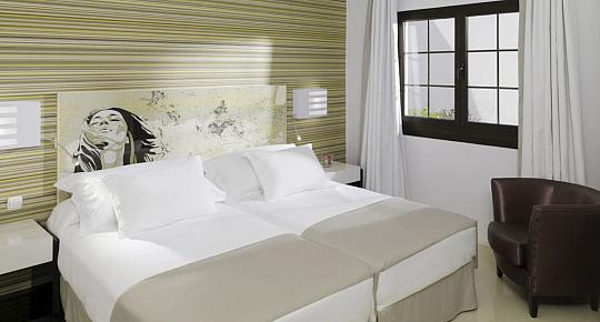 H10 White Suites (2)