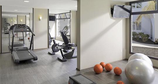 H10 White Suites (4)