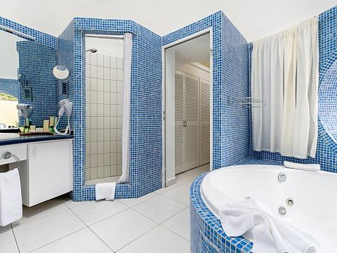 Hotel LIVVO Risco del Gato Suites (3)