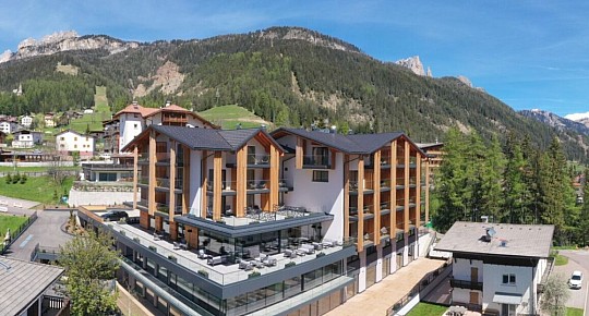 Ciampedie Luxury Alpine Spa Hotel (2)