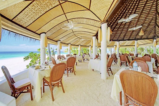 Angaga Island Resort & Spa (3)