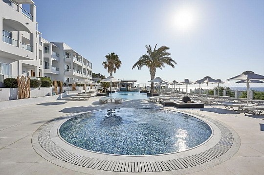 Dimitra Beach Hotel & Suites (2)