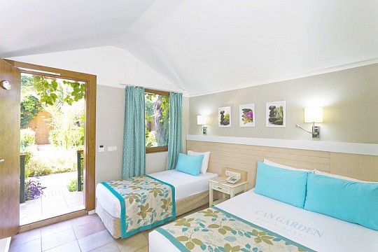 Can Garden Beach (5)