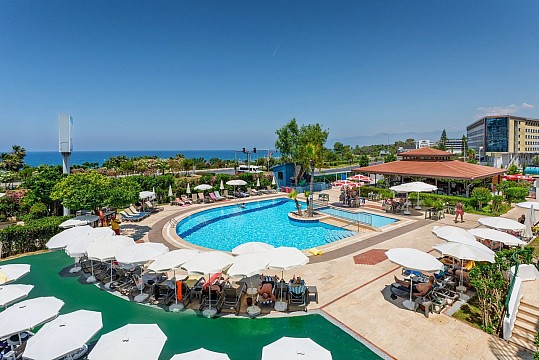 Titan Club (3)