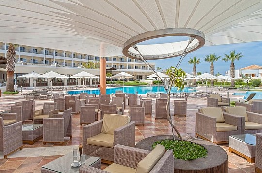 Neptune Luxury Resort (5)