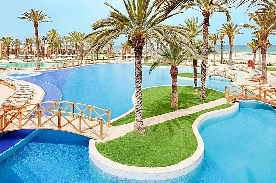 Mövenpick Resort & Marine Spa (4)