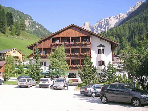 Alpin Haus Smart & Family Hotel