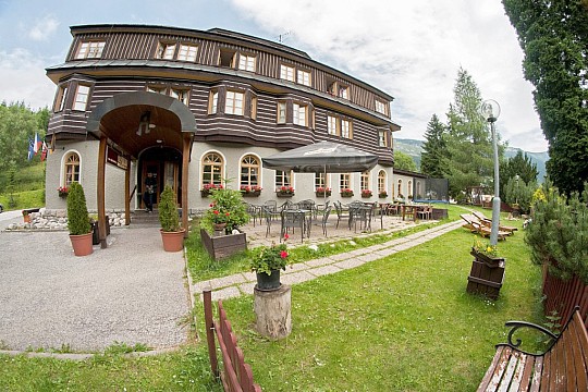 Alpský Hotel (4)