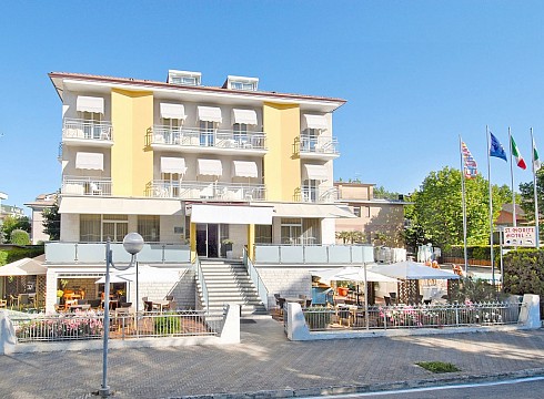 Hotel St. Moritz (4)