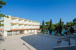 Centinera Resort Hotel & Camping