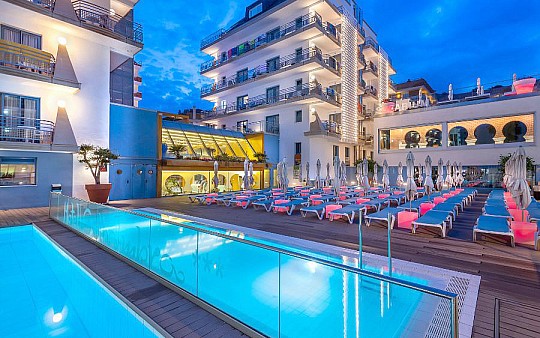 Hotel Alhambra