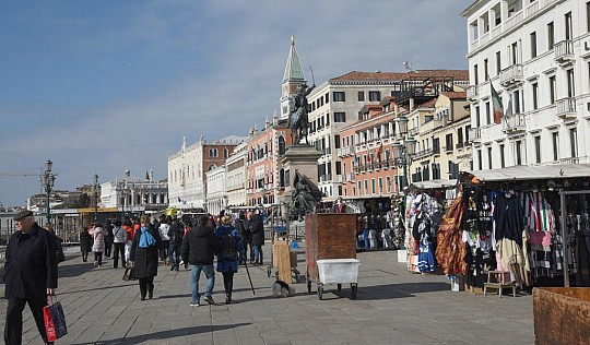 Slávny benátsky karneval aj s ubytovaním (5)