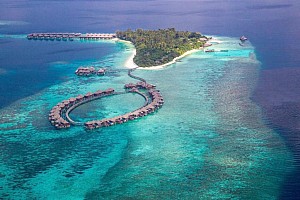 Coco Bodu Hithi Resort