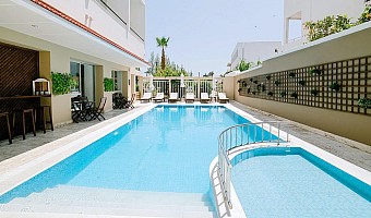 Zephyros Hotel