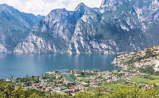 Lago di Garda - sever, Monte Baldo a Tremalzo (2)