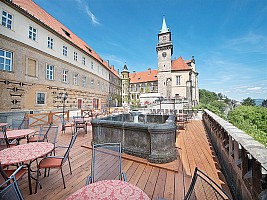 Zámecký hotel Hrubá Skála