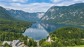 Jezero Hotel