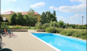 Hotel Plauter Kúria