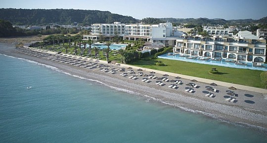 Hotel THE IXIAN GRAND &  ALL SUITES (2)