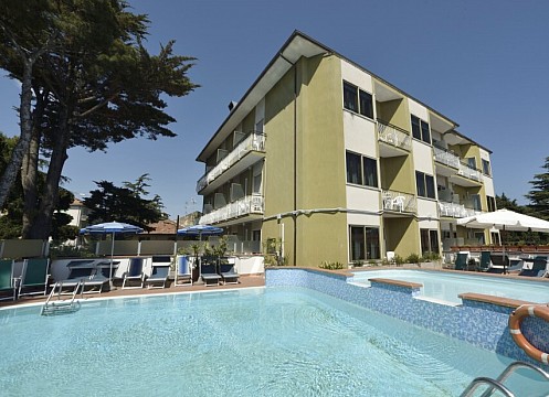 Hotel Diano Marina