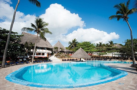 Karafuu Beach Resort & Spa (4)