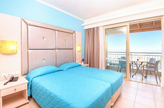 Grand Blue Beach (4)