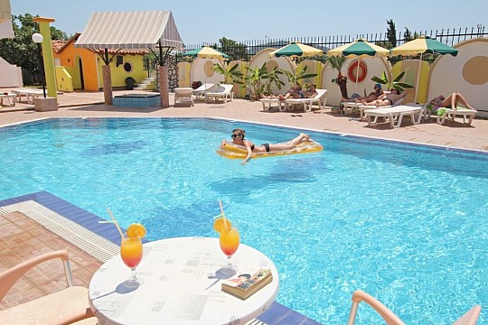 Grecian Fantasia Resort (2)
