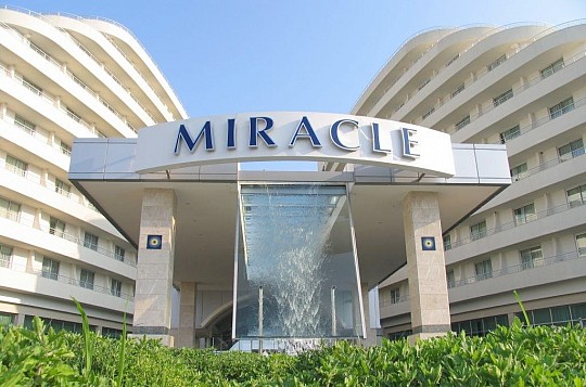 Miracle Resort (5)
