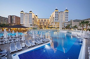 Kirman Sidera Luxury & Spa Hotel