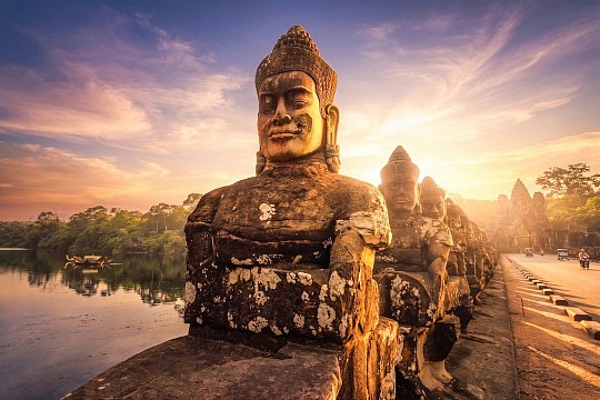 Phnom Penh + Siem Reap (Angkor) + The Bay Resort