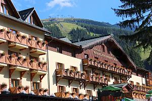 Ski & Wellness Residence Družba