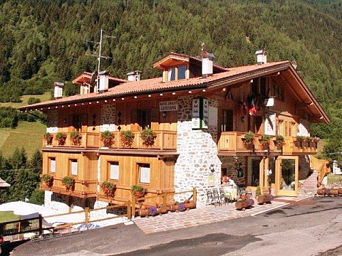 Hotel Chalet Genziana (2)